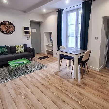 Saint Cyprien + Parking Privatif Apartment *