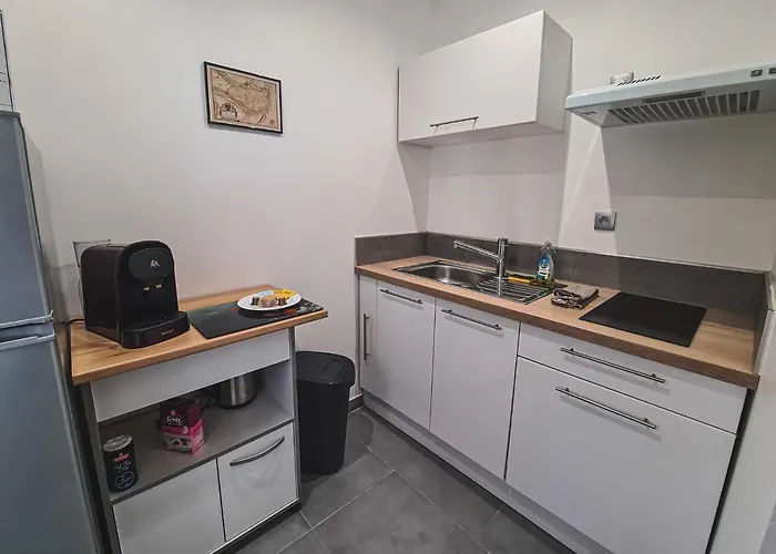 Saint Cyprien + Parking Privatif Appartement